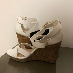 NWT White Wedges